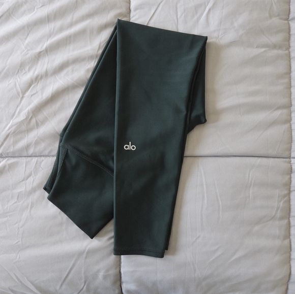 Alo Yoga Airlift High-Waisted Leggings - Picture 2 of 7